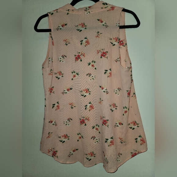 Pink top - Picture 4 of 4